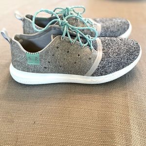 under armour walking shoes